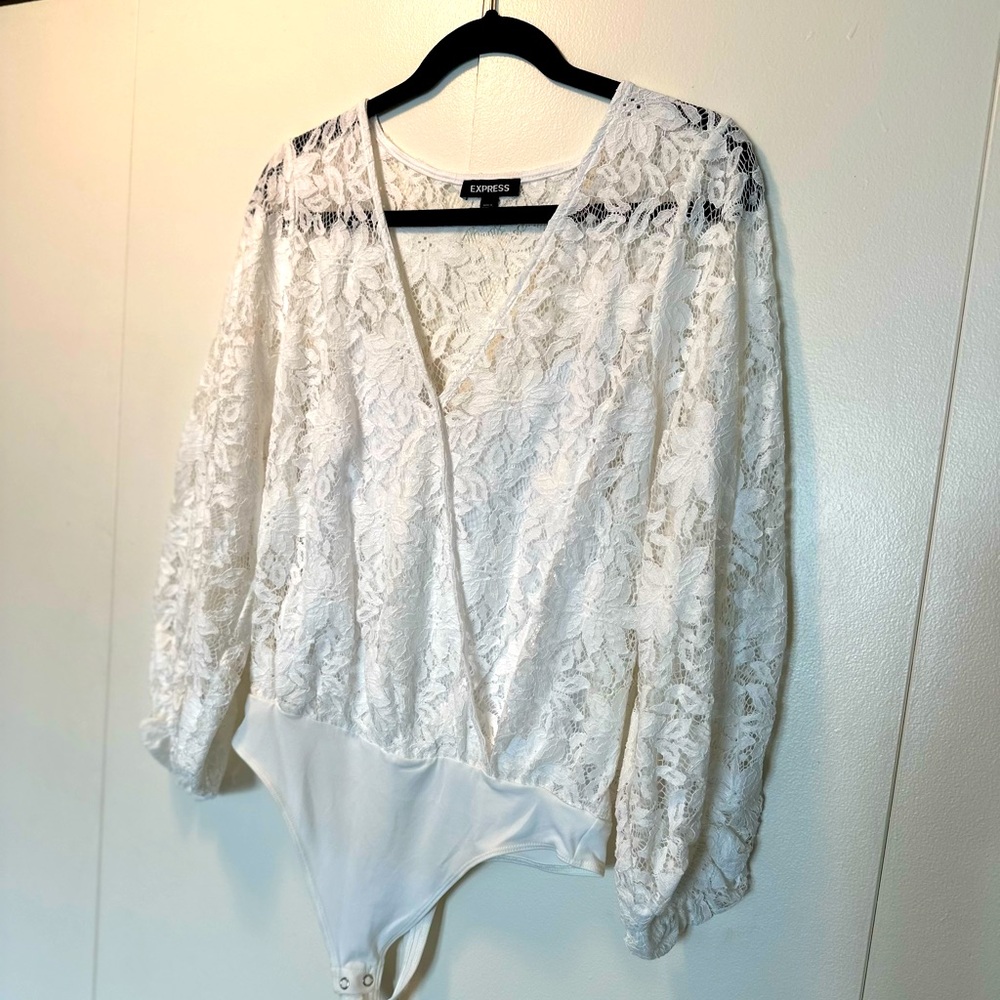 Express medium lace body suit